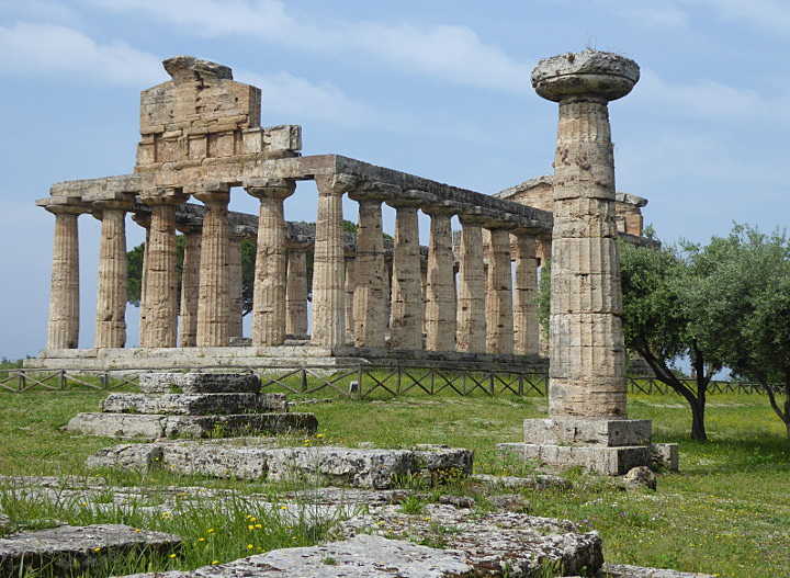 Dorischer Athenetempel in Paestum (SA)