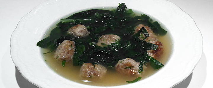 Cicorie con polpettine in brodo