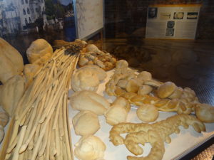 Verschiedenste Brotsorten   -   © Museum